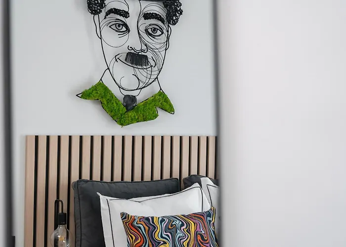 Charlie - Plac Wolnosci W Poznaniu * Познань