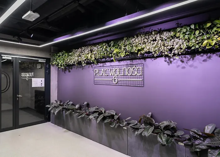 Charlie - Plac Wolnosci W Poznaniu Познань