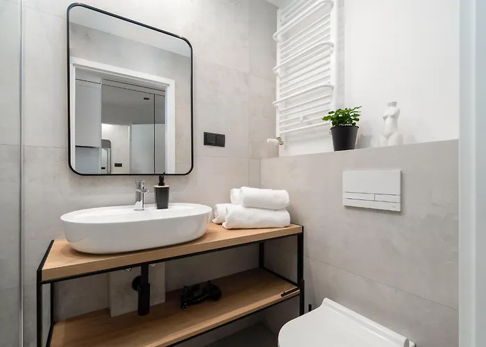 Charlie - Plac Wolnosci W Poznaniu * Познань