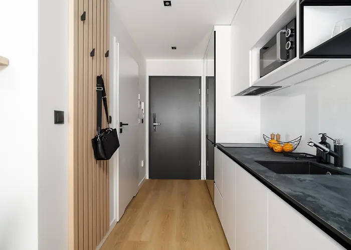 Charlie - Plac Wolnosci W Poznaniu * Познань